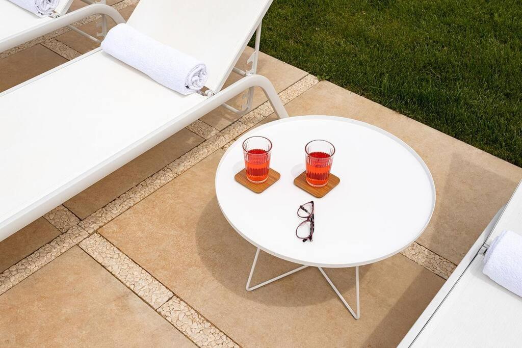 Villa Paradiso With Private Pool, Bbq Area, Huge Garden And Free Parking موديكا المظهر الخارجي الصورة