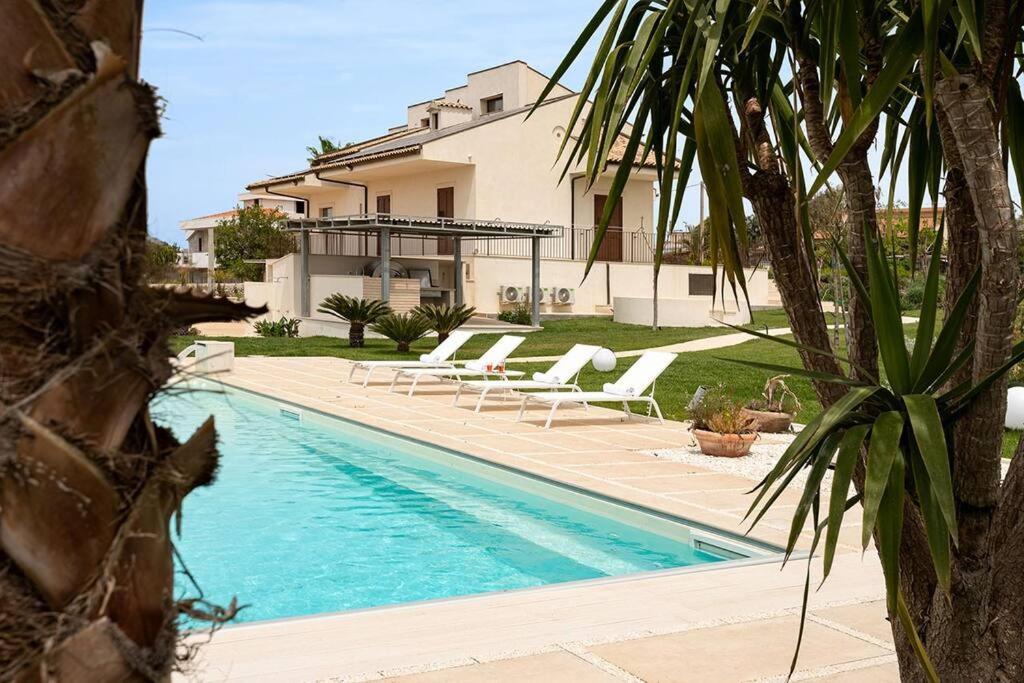 Villa Paradiso With Private Pool, Bbq Area, Huge Garden And Free Parking موديكا المظهر الخارجي الصورة